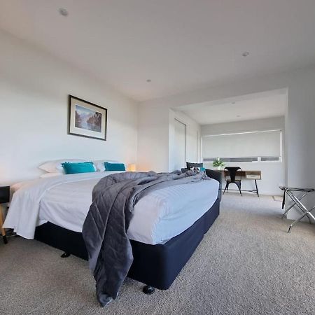 Fabulous Castor Bay 1 Bedroom With Views And Skytv 奥克兰 外观 照片