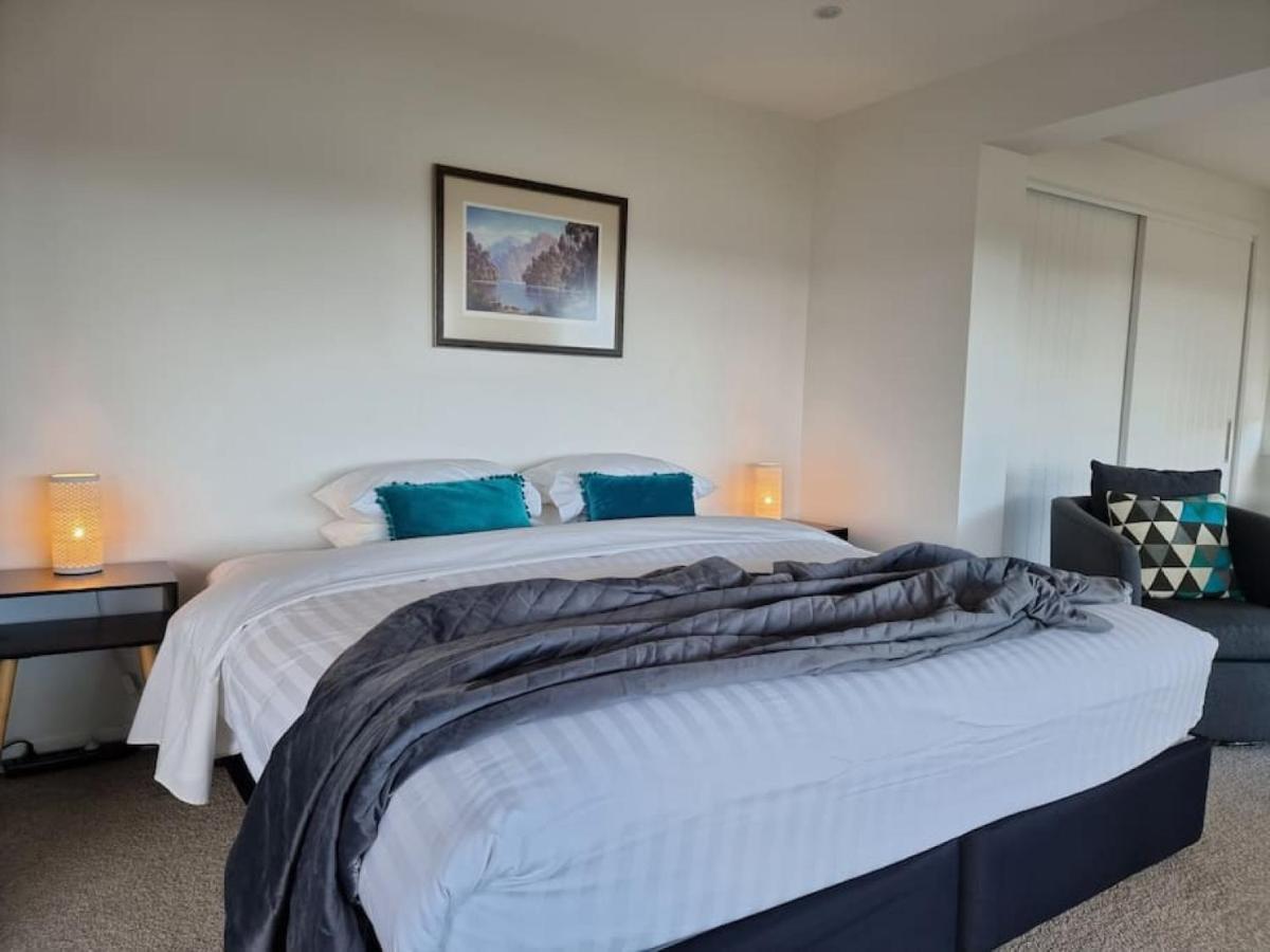 Fabulous Castor Bay 1 Bedroom With Views And Skytv 奥克兰 外观 照片