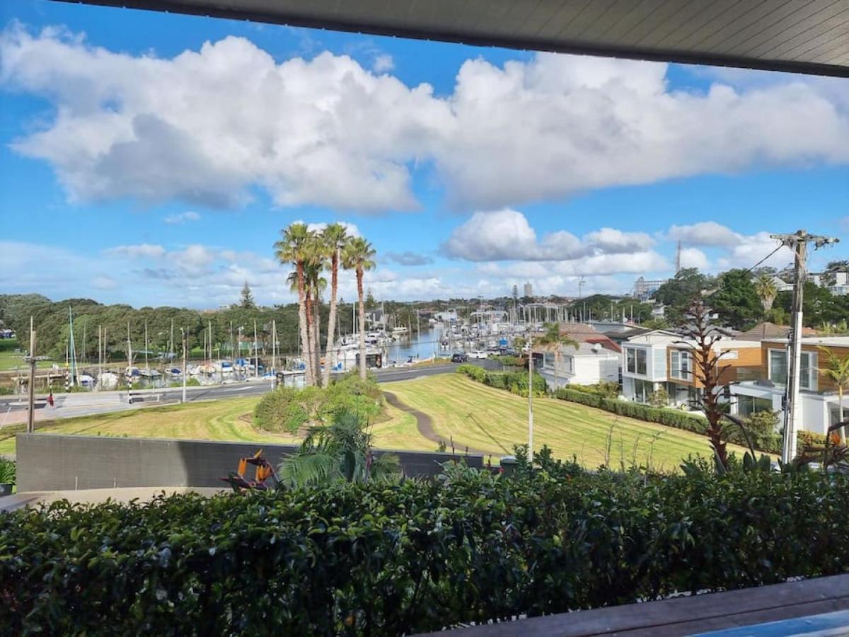 Fabulous Castor Bay 1 Bedroom With Views And Skytv 奥克兰 外观 照片